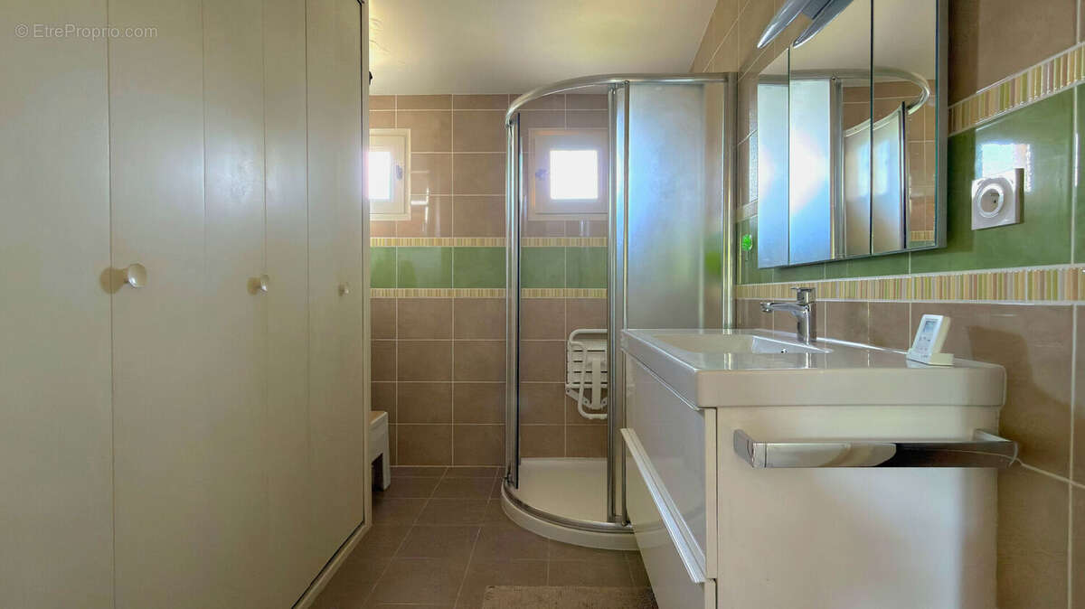 ORVAULT PRAUDIERE - Maison familiale avec 4 chambres - photo 8