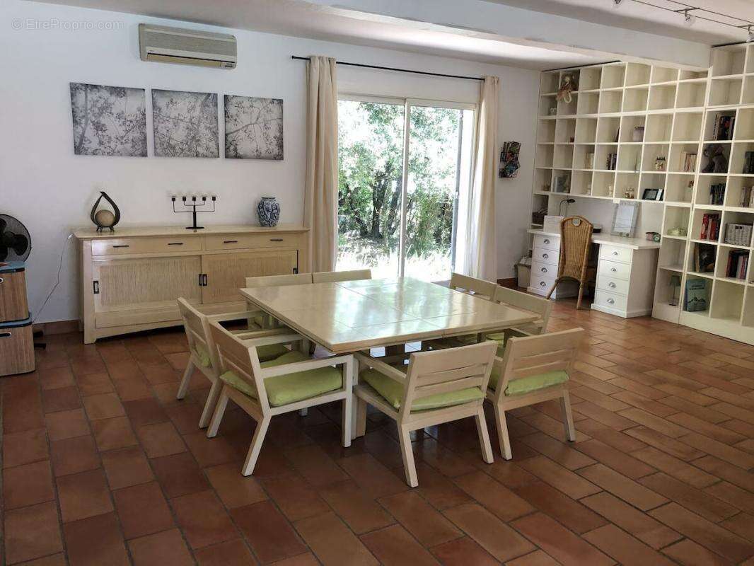 Maison à MEJANNES-LE-CLAP