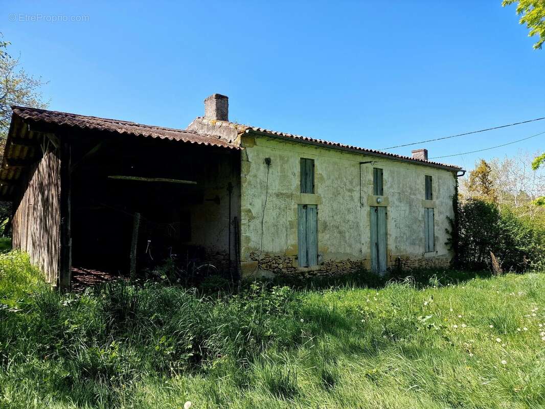 Maison à MONPRIMBLANC
