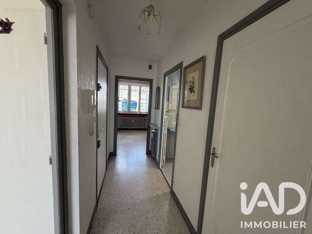 Photo 9 - Appartement à LA TALAUDIERE
