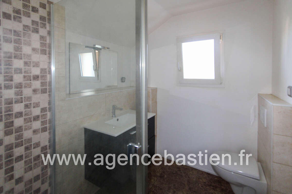 Maison à DIVONNE-LES-BAINS