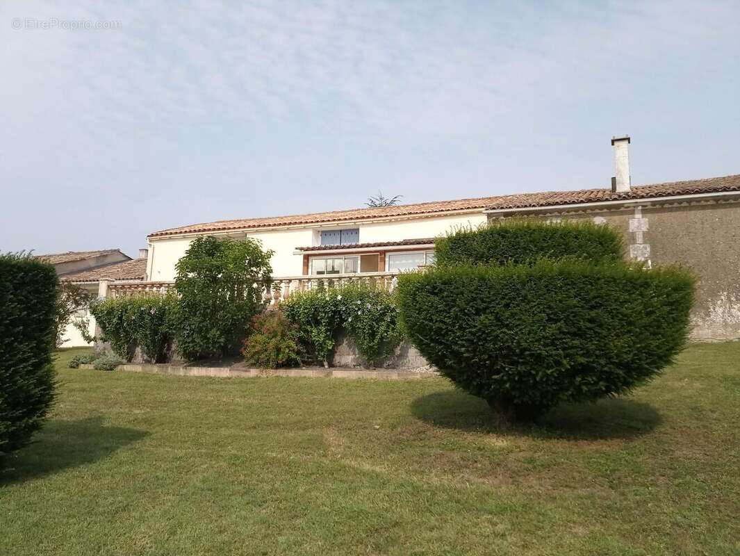 Photo 2 - Maison à CHENAC-SAINT-SEURIN-D'UZET