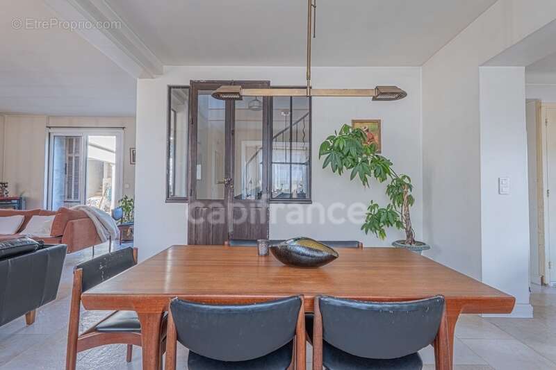 Mougins / à vendre Propriété type MAZET avec dépendance, piscine et garage pour 2 véhicules - photo 20