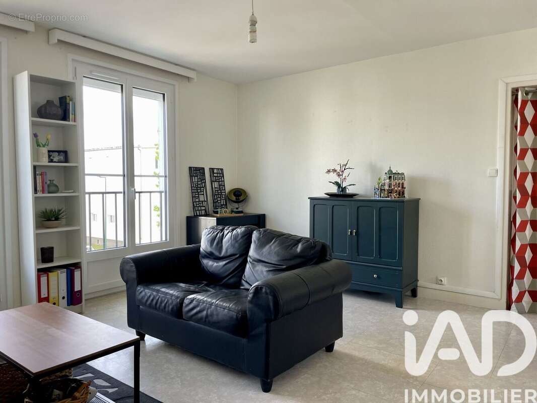 Photo 2 - Appartement à SAINT-JEAN-DE-BRAYE
