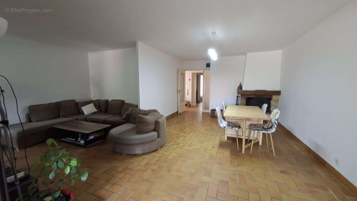 Maison 81 m² à Ambares-Et-Lagrave  - photo 31
