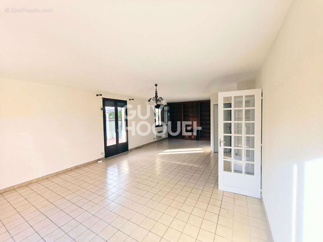 Maison à VILLENEUVE-DE-LA-RAHO