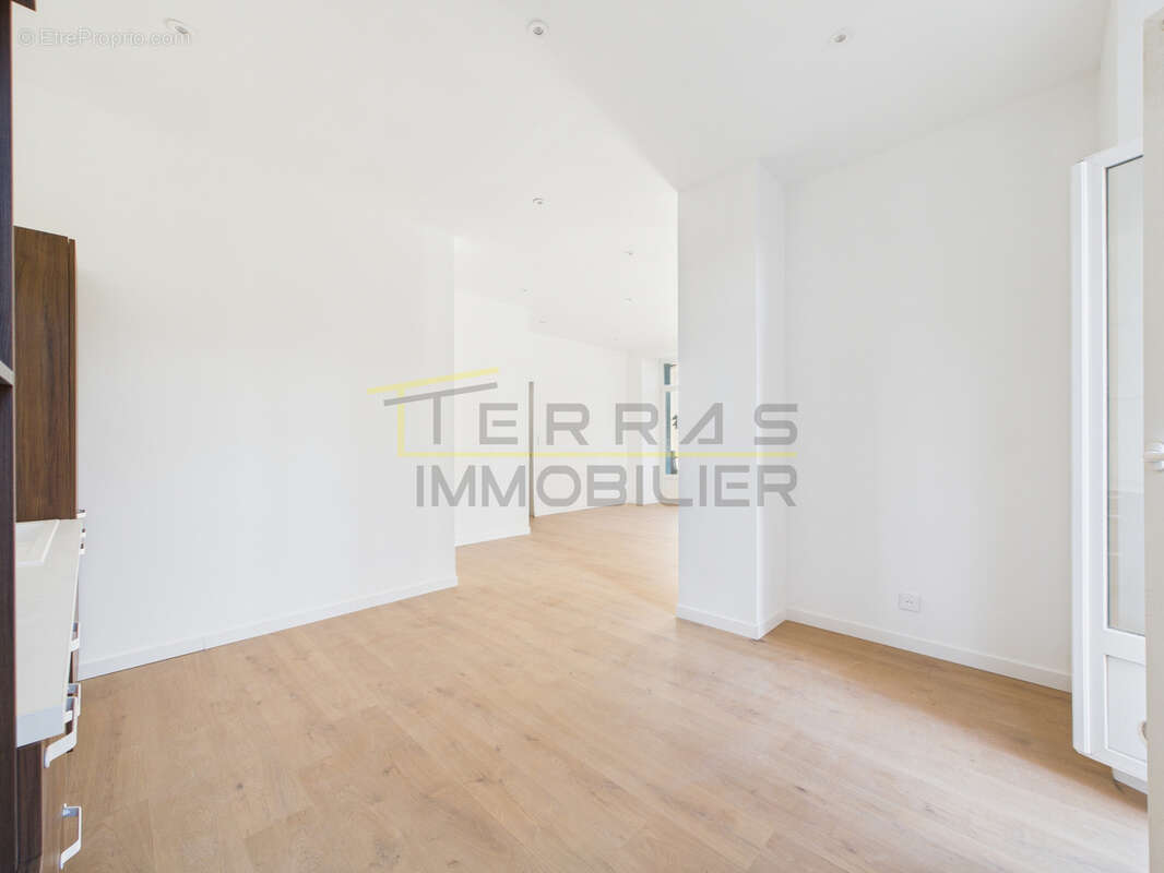 Appartement à NYONS