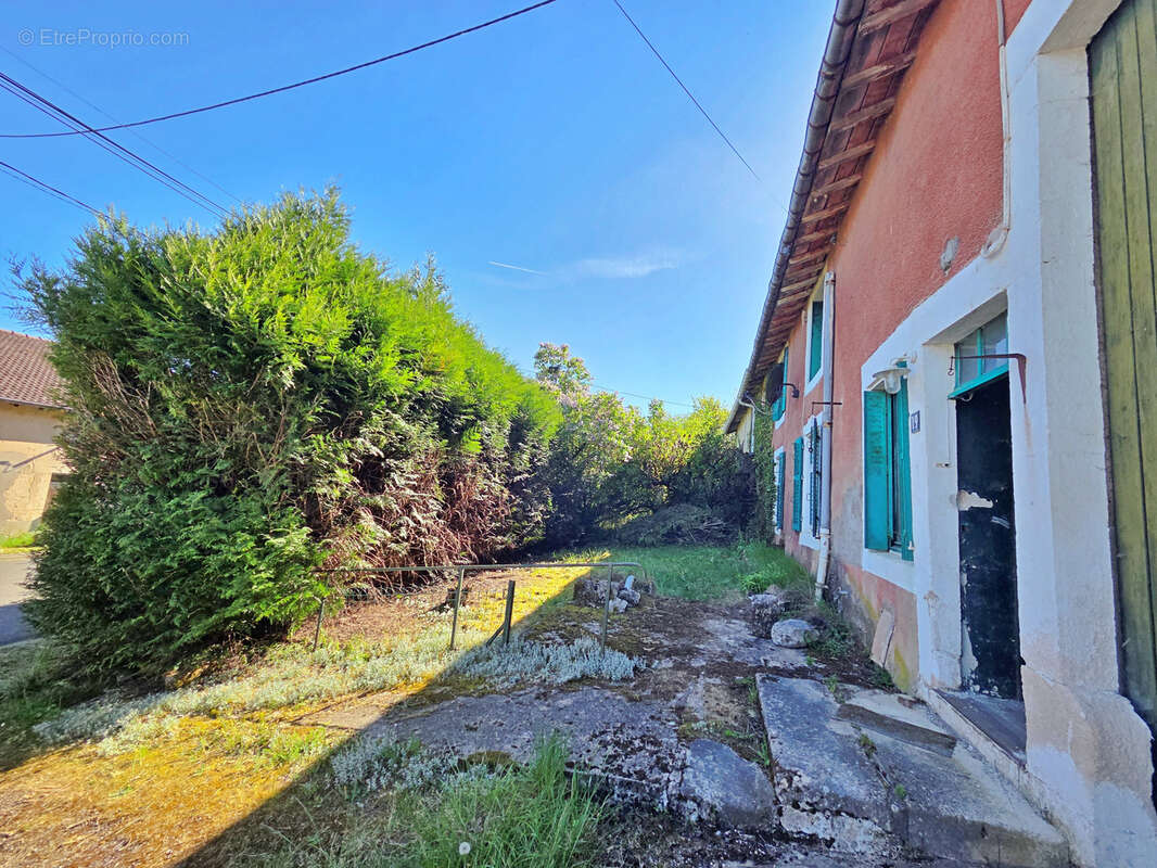 Maison à LAMORVILLE