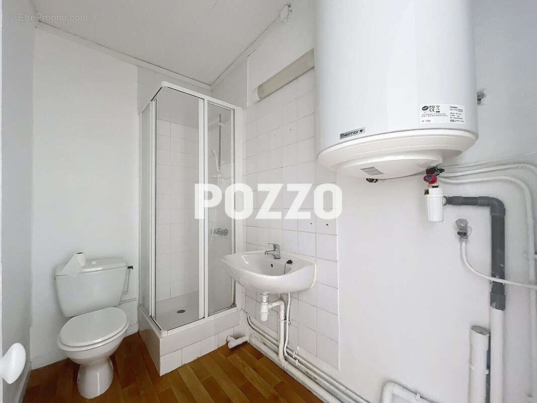 Appartement à DONVILLE-LES-BAINS