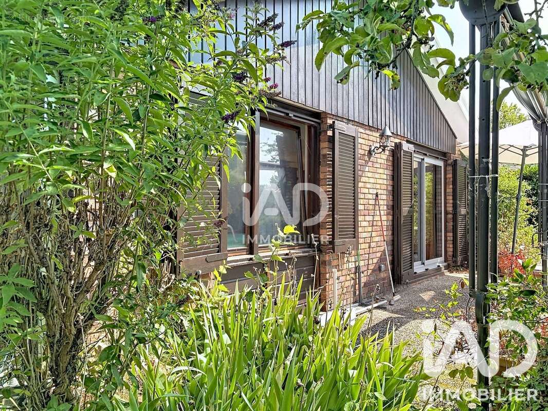Maison 135 m² à Claye-Souilly  - photo 4
