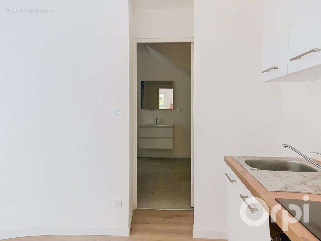 À vendre – T2 neuf en rez-de-jardin avec entrée indépendante, jardin privatif de 40 m² et parking privatif - photo 5