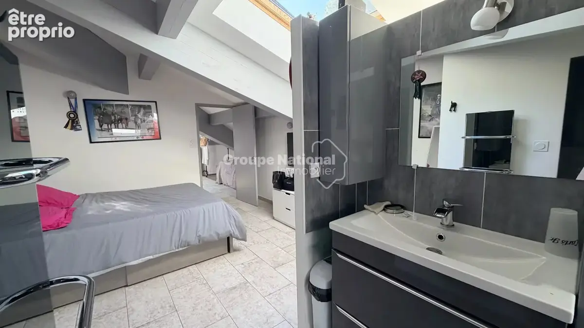 Bedarrides - mas renove en 2016 dans un magnifique parc arbore de 5 810 m² avec piscine,  4 garages - photo 30