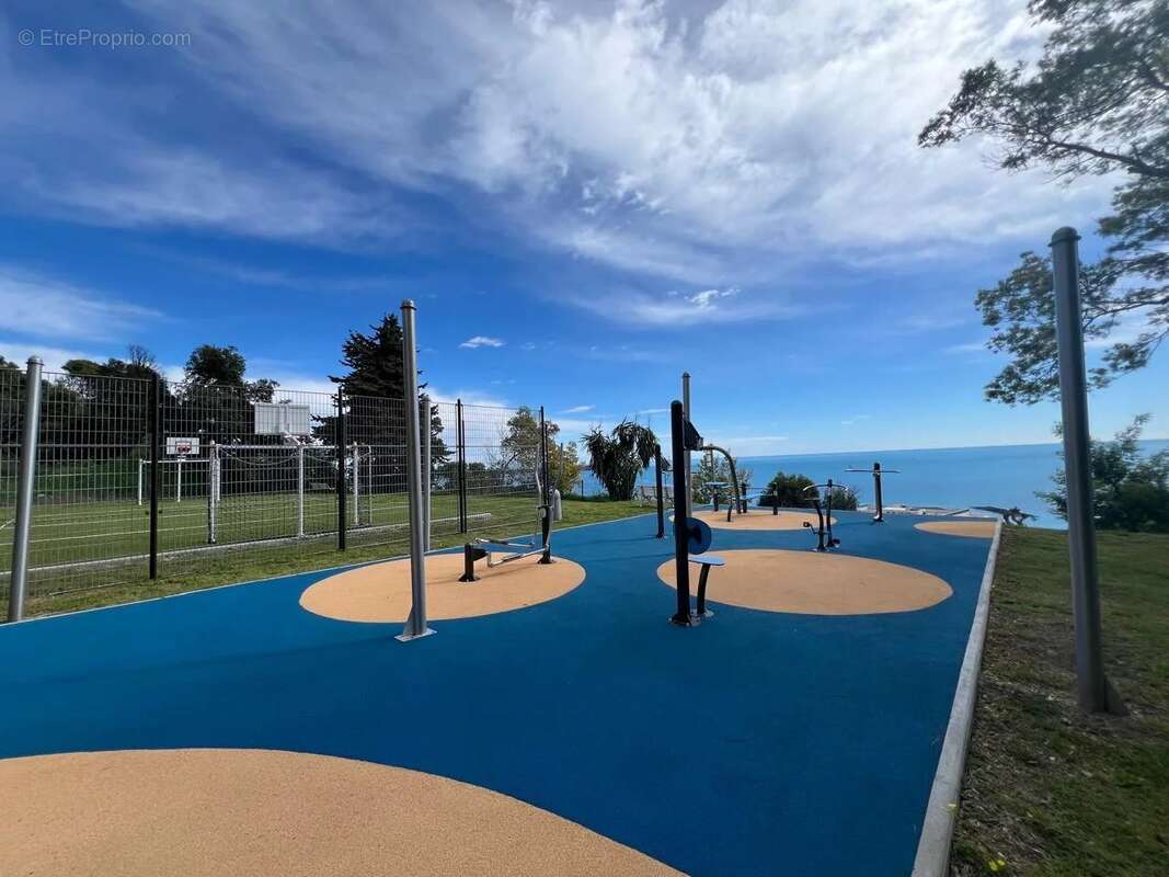 Appartement à VALLAURIS