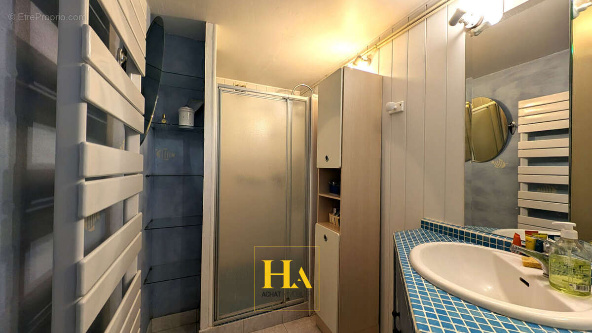 Maison à CHARMES-SUR-L&#039;HERBASSE