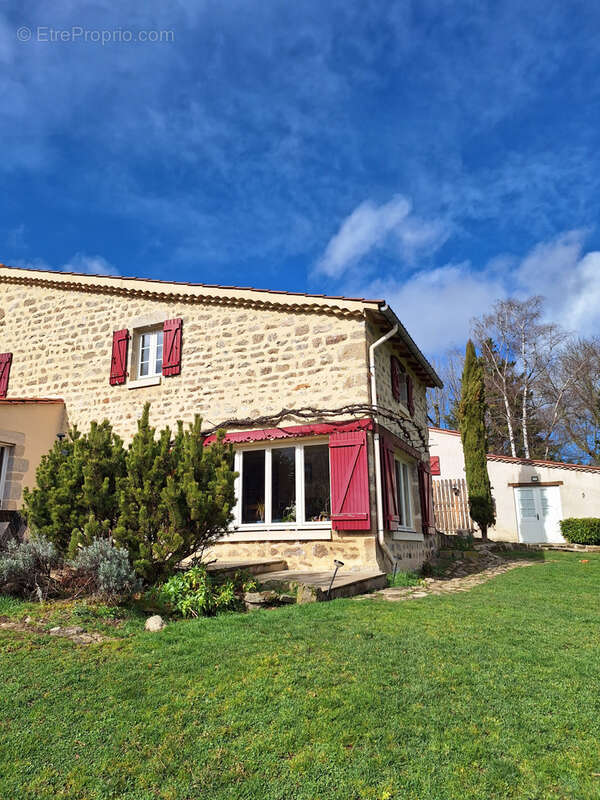 Maison à ESTANDEUIL