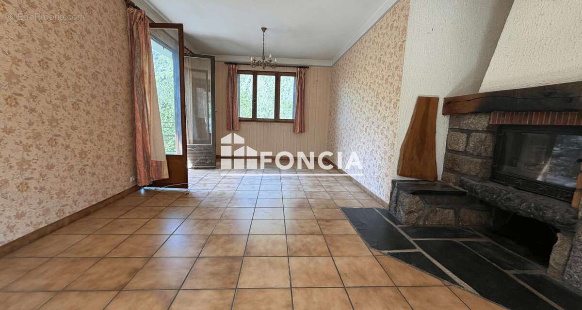 Maison à LIVET-ET-GAVET