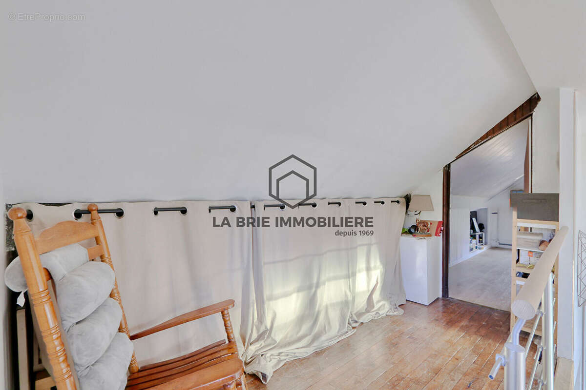 Maison à BOUSSY-SAINT-ANTOINE