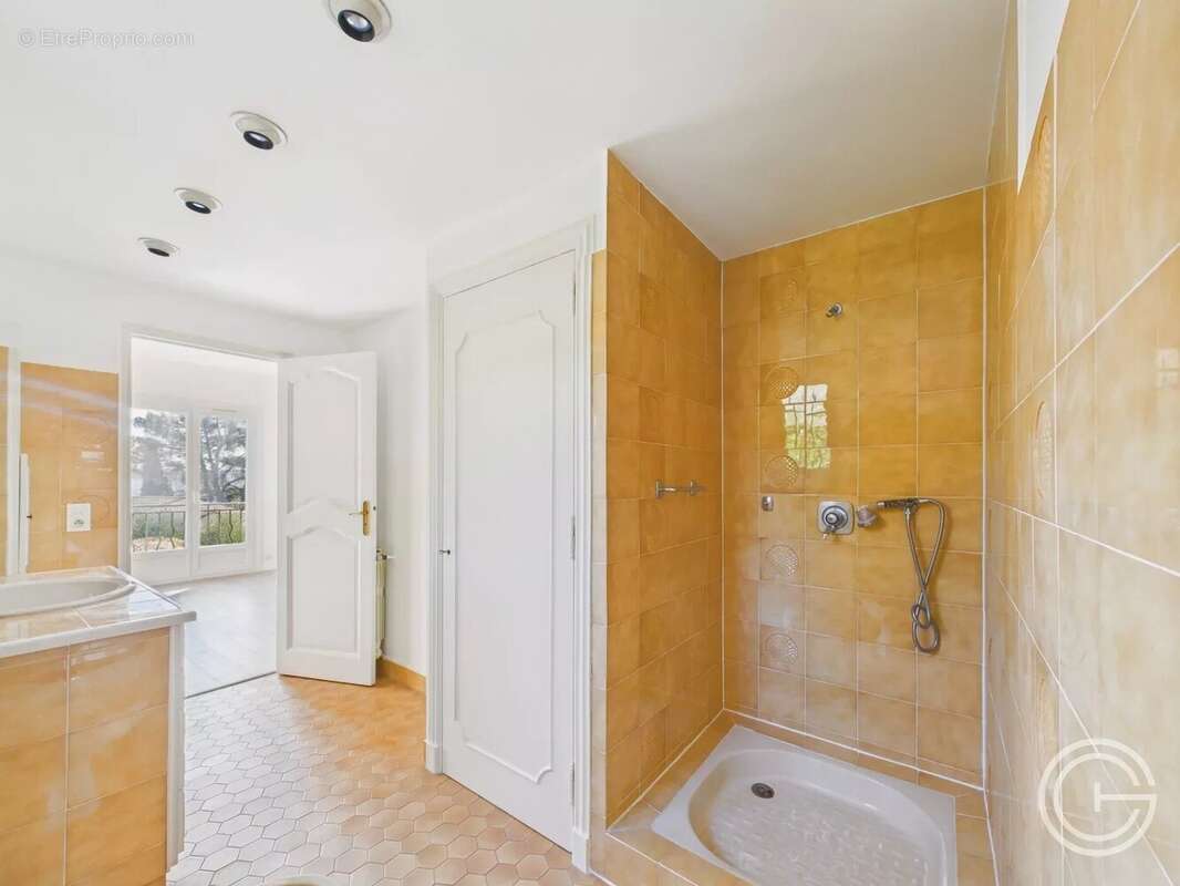 Villa individuelle 199m² avec Piscine + 1857m² de Jardin - LA COLLE SUR LOUP - photo 19