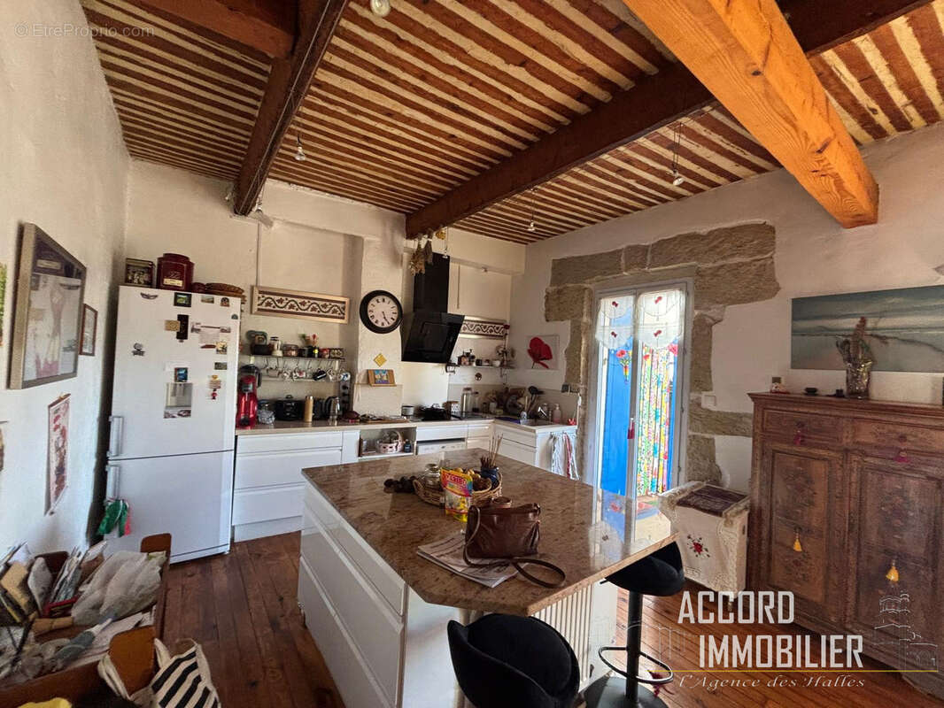 Appartement à PUISSALICON