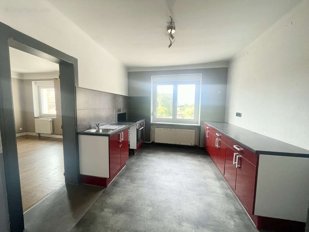 Maison de plain pied surélevée sur sous-sol complet (2 garages) - photo 2