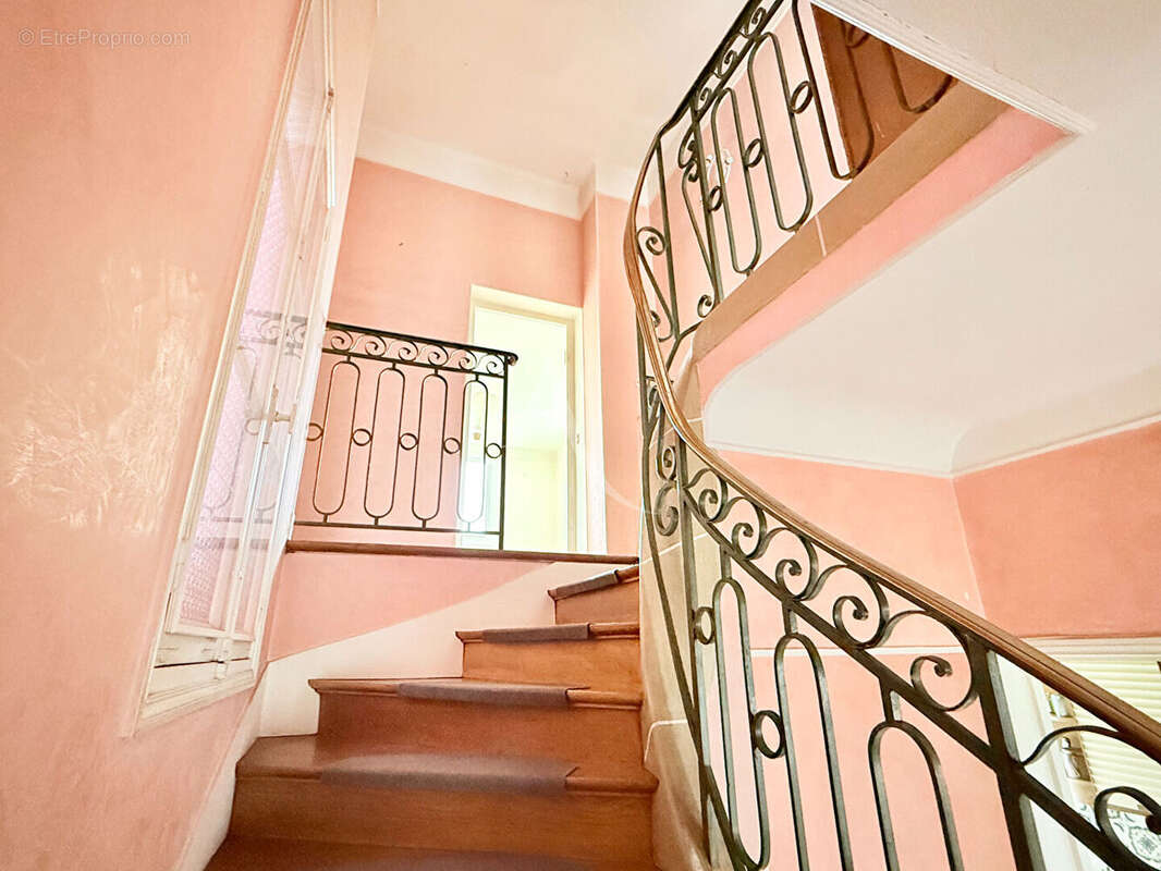 Maison à LE PERREUX-SUR-MARNE
