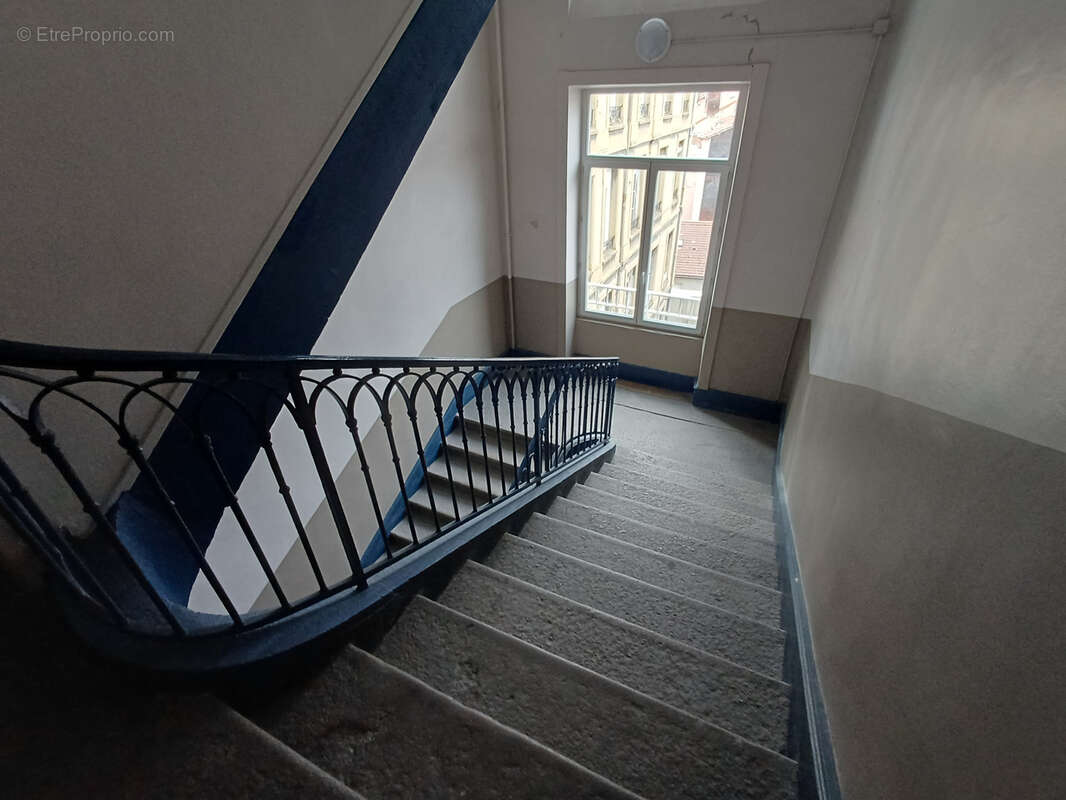 Appartement à SAINT-ETIENNE