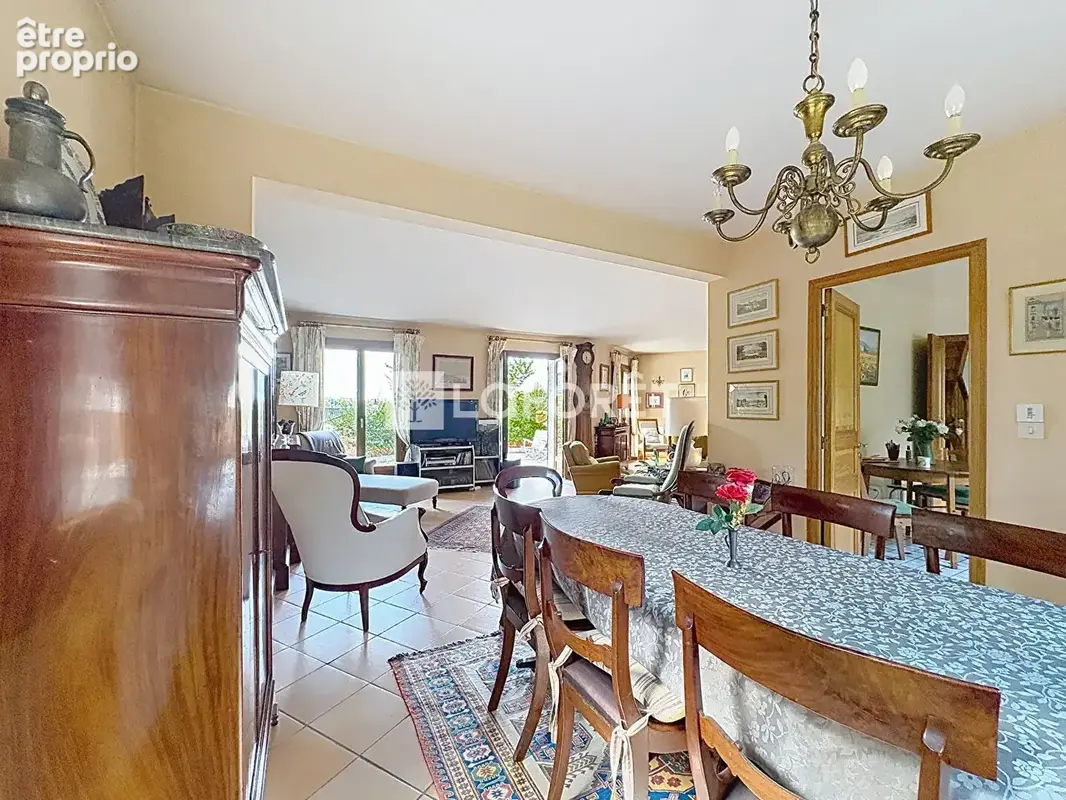 Le Pecq - Domaine de Grandchamp - Maison familiale 170 m² sur terrain clos de 960 m² - photo 10