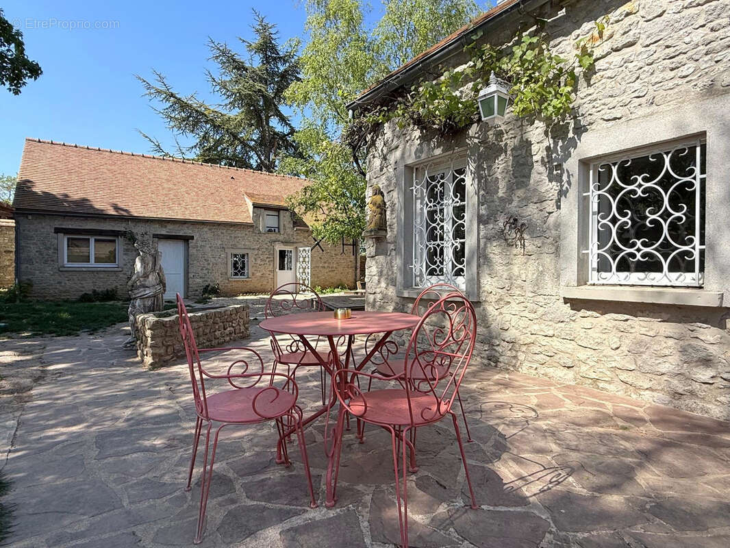 Maison à ETAMPES
