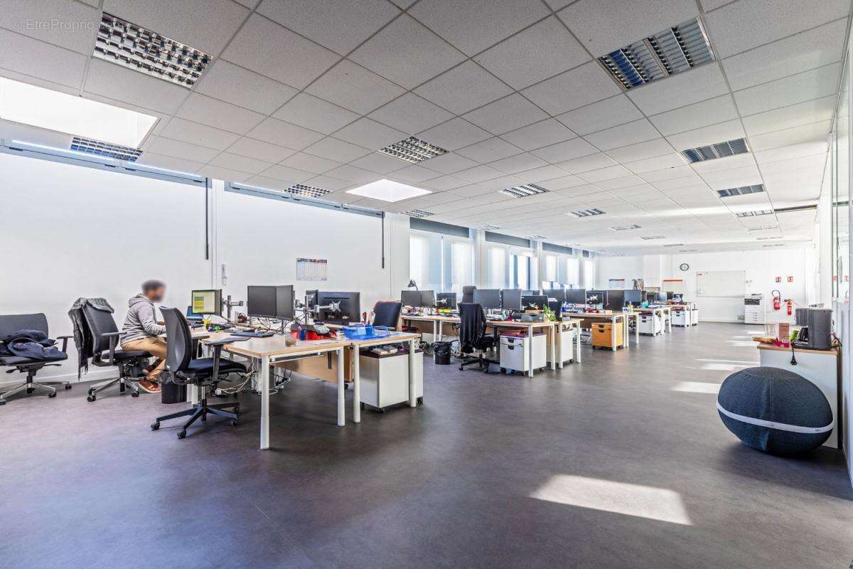 Appartement à CHANTELOUP-LES-VIGNES