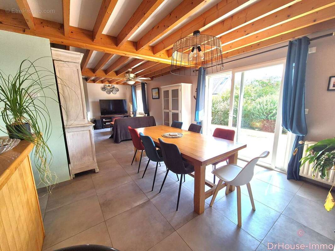 Maison 100 m² à Vains  - photo 6