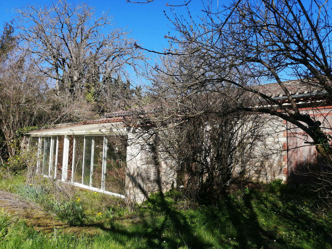 Maison à FRAUSSEILLES