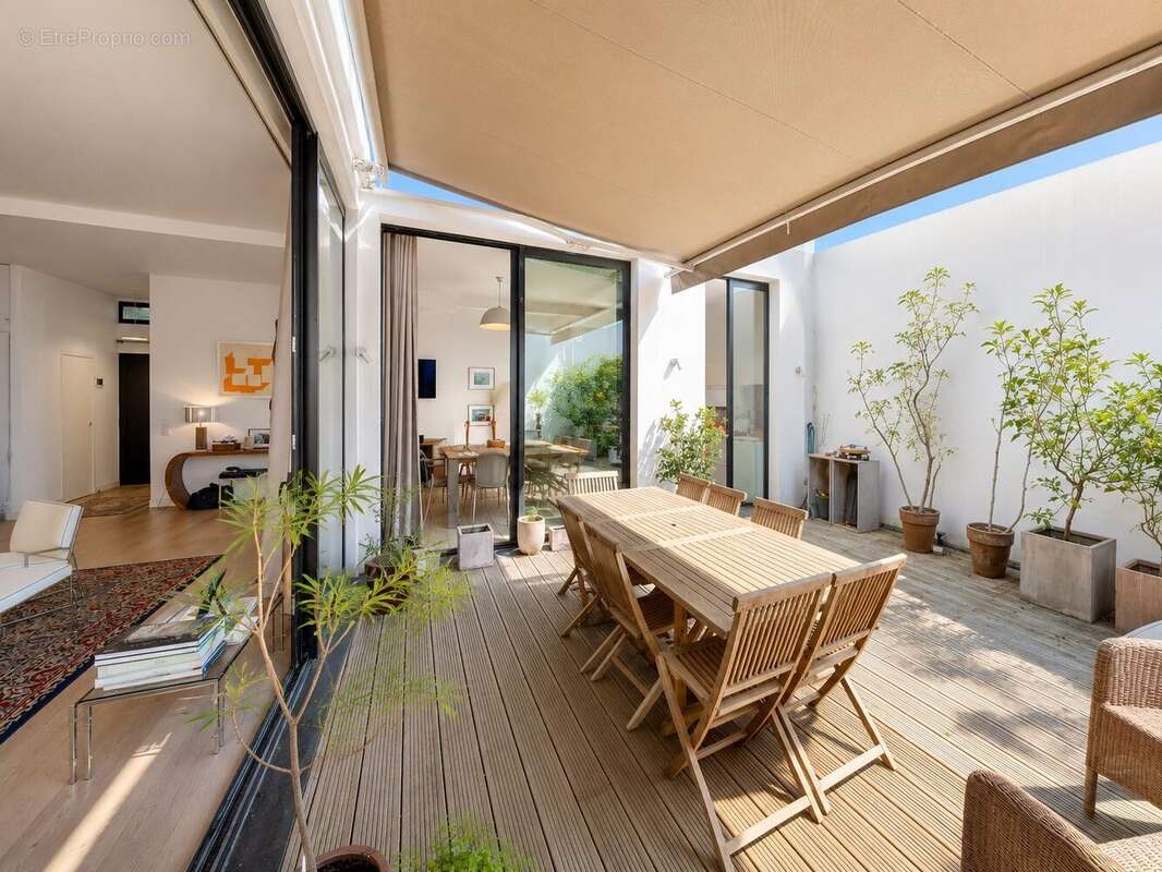 Maison 218 m² à Saint-Cloud  - photo 4