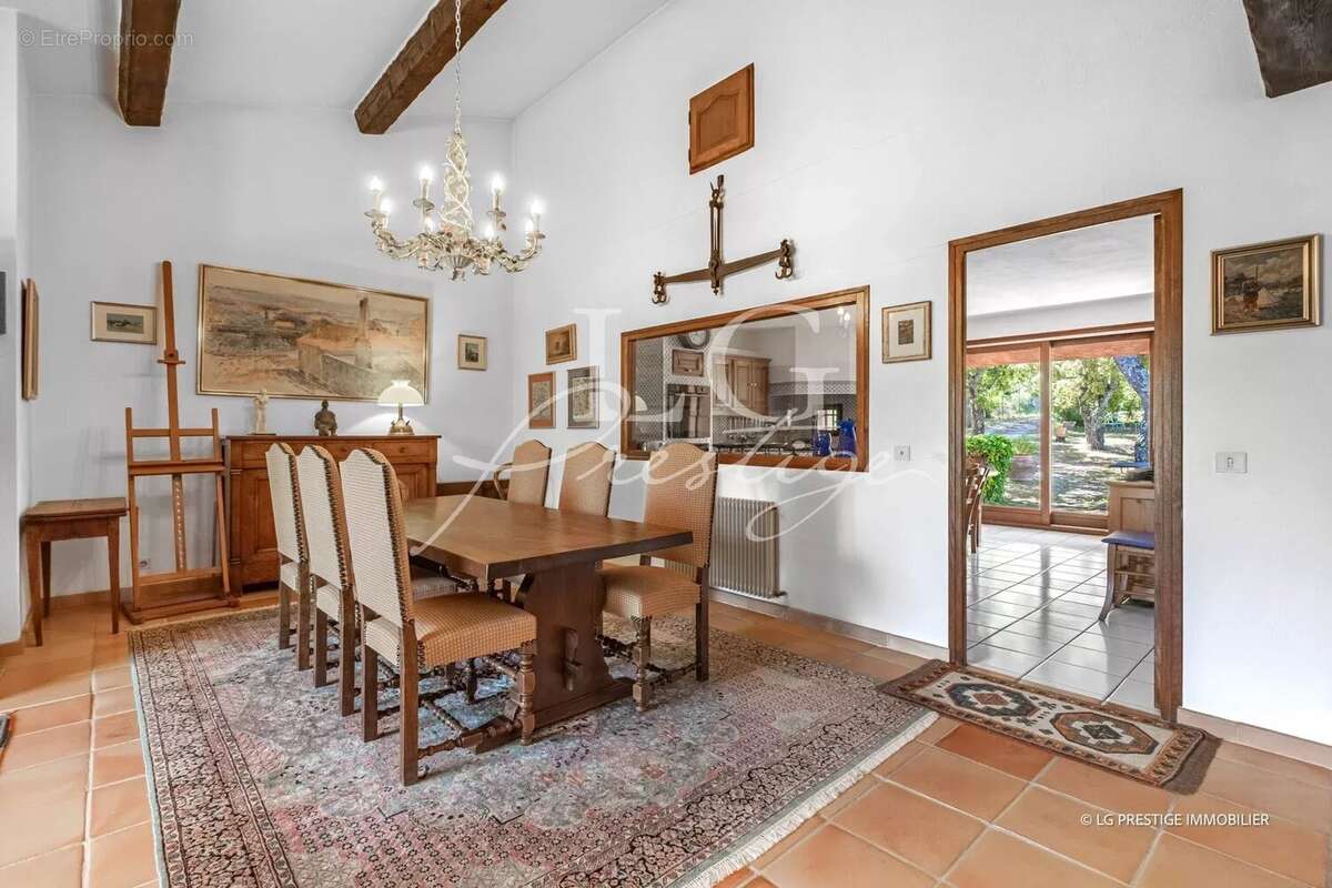 Maison à FREJUS