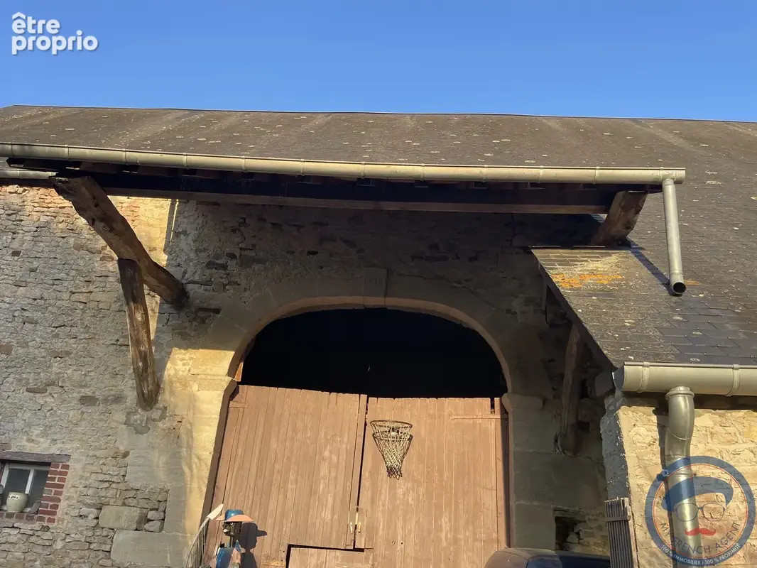Maison en pierre de 189 M2, un Hangar de 600 m2 ,piscine, sauna au prix de 388 500 FAI. - photo 41