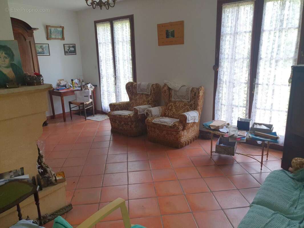 Photo 3