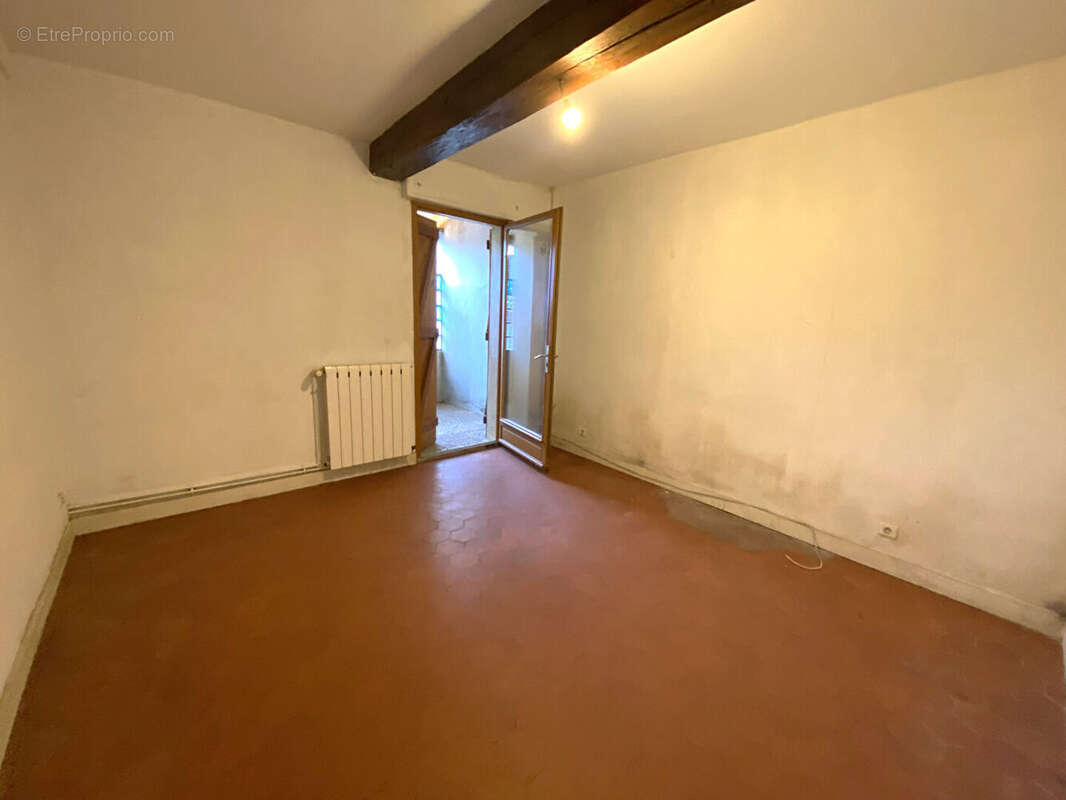 Maison à LA CELLE-SAINT-CYR