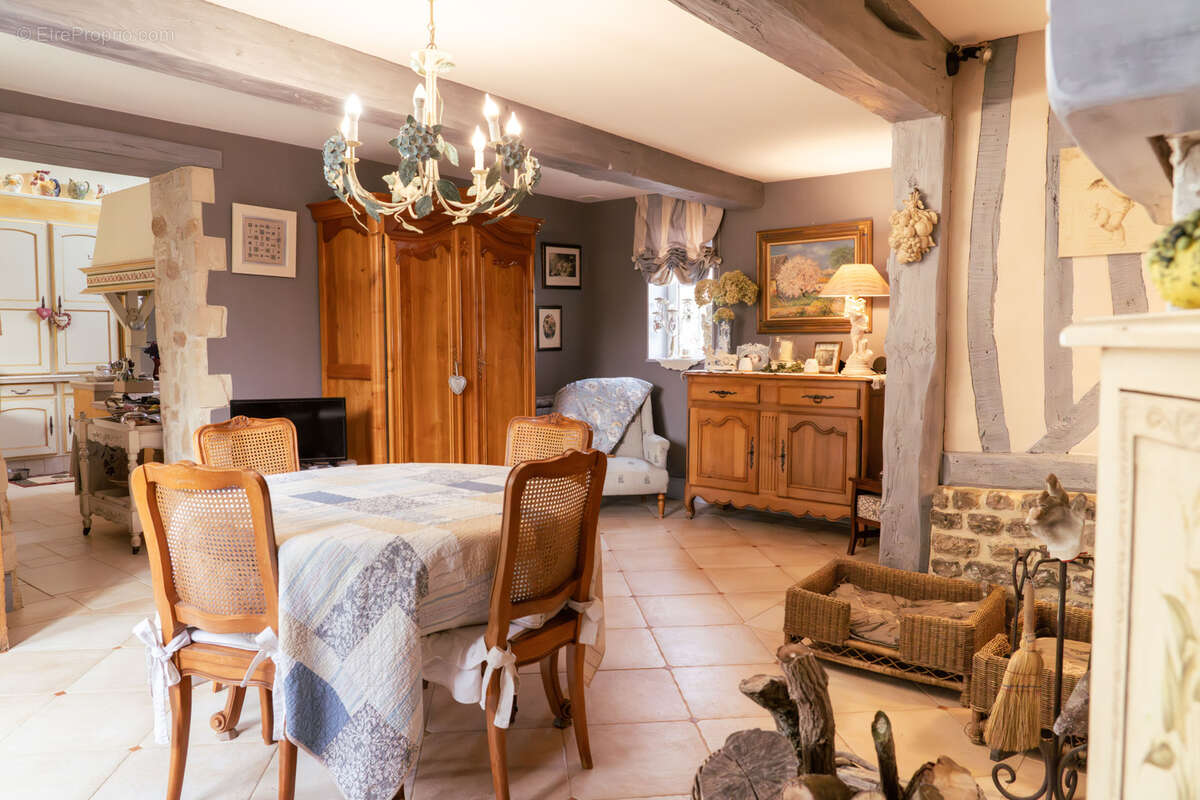 Maison à PERIERS-EN-AUGE