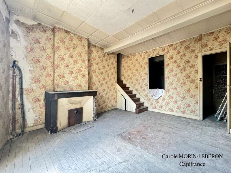 Maison en pierre à rénover, 3 chambres, garage et cour - photo 9