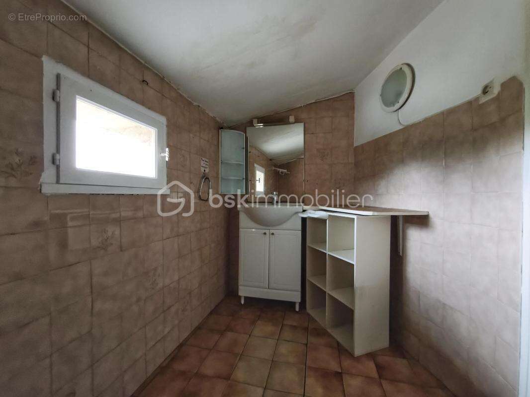 Maison à COLOMBIERES-SUR-ORB