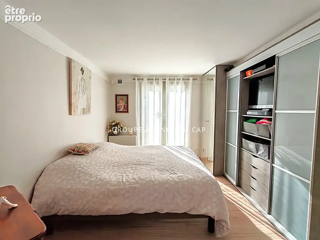 A vendre villa 7 pieces 4 chambres piscine appartement independant proche centre ville et bord de mer a saint aygulf - photo 10