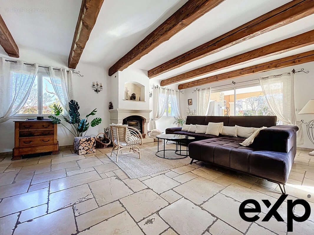 Maison à ROQUEBRUNE-SUR-ARGENS