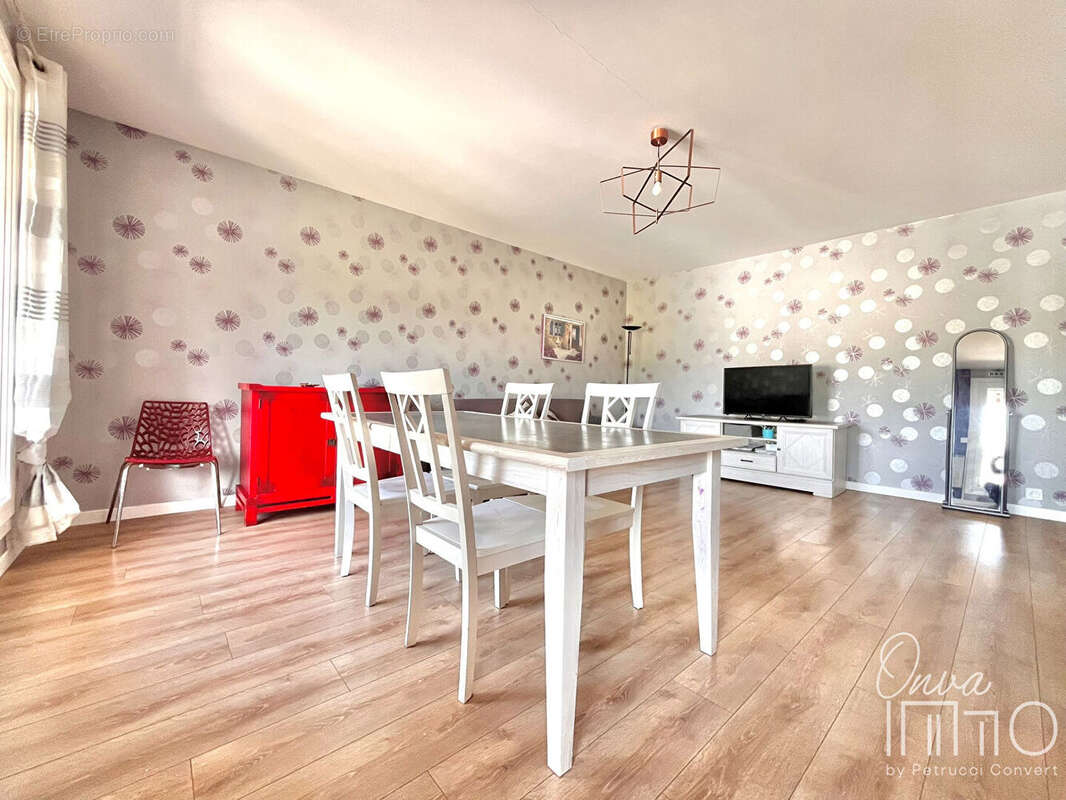 Appartement à FONTAINES-SUR-SAONE