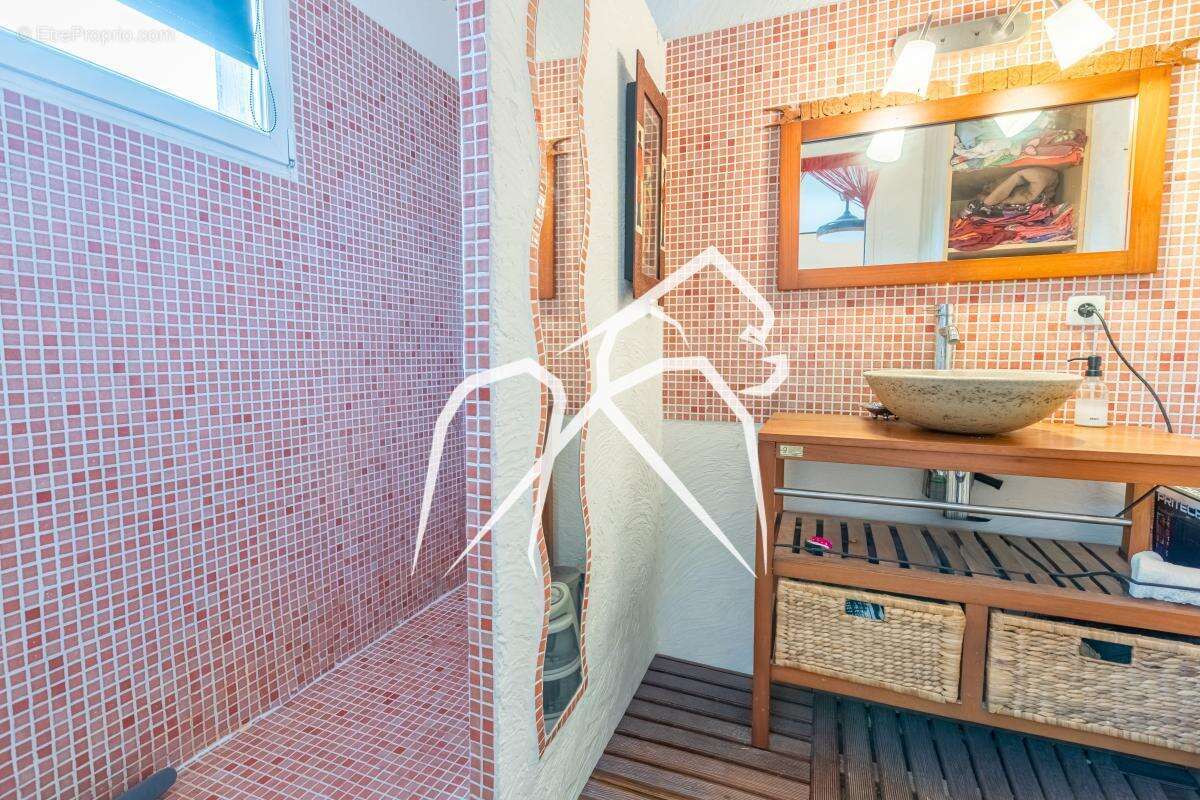 Maison à COURNONSEC