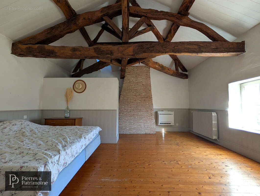 Maison à MONCRABEAU