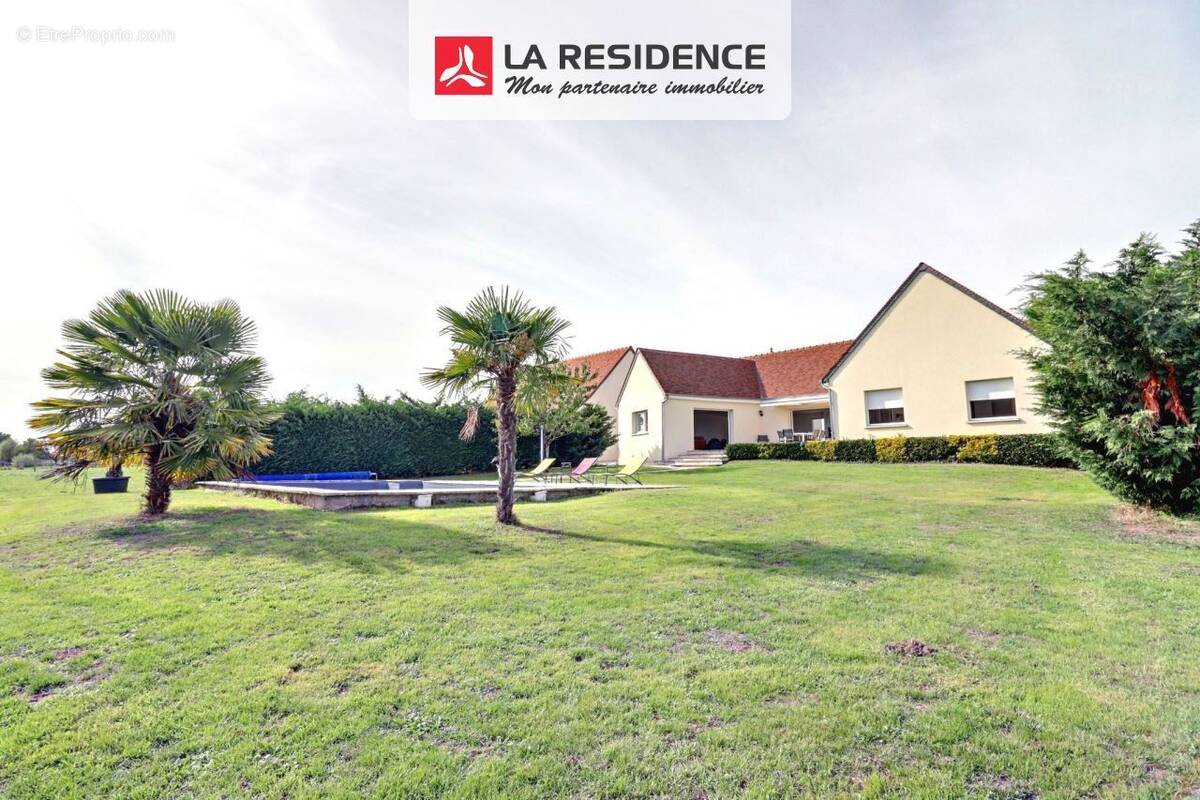 Maison à CHOUZY-SUR-CISSE