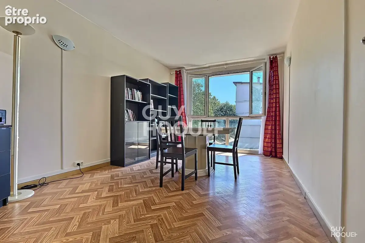 Photo Appartement à Maisons-Alfort au prix de 365 000€