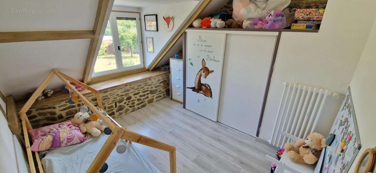  Coup de cœur à la campagne – Belle maison familiale 6 pièces de 140 m² avec véranda chauffée, dépendances, garages et jardin - photo 18