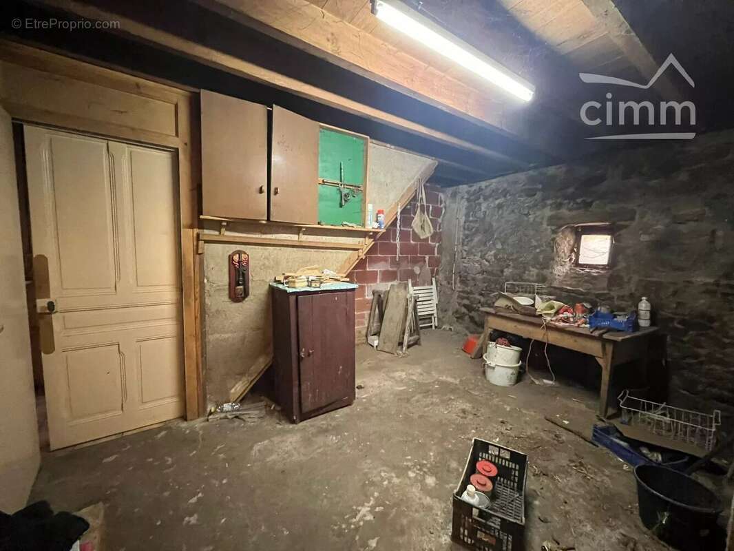 Maison à SAINT-BONNET-LE-CHATEAU