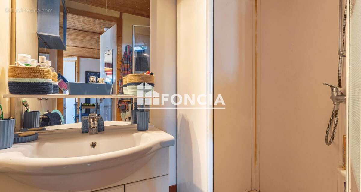 Domaine des Maurels – Habitation légère 34 m² – Terrasse – Parking - photo 8