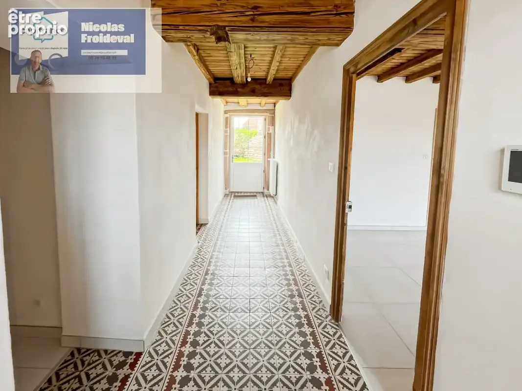 Élégante Longère Bressane Entièrement Rénovée avec Matériaux de Qualité - photo 22